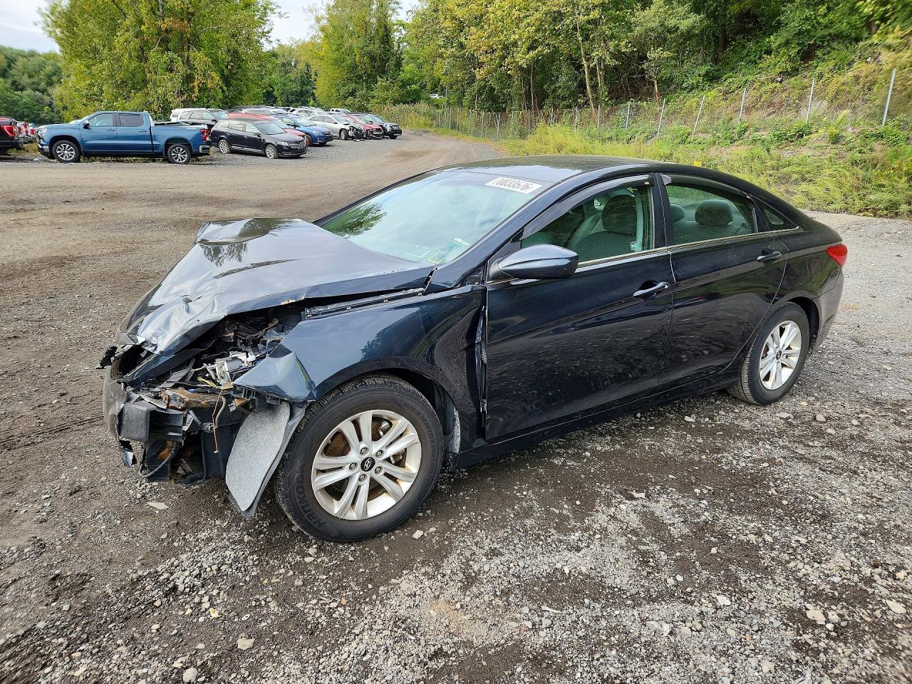 2013 HYUNDAI SONATA GLS/ GLS Popular — Front 3/4
