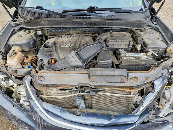 2013 HYUNDAI SONATA GLS/ GLS Popular — Engine bay