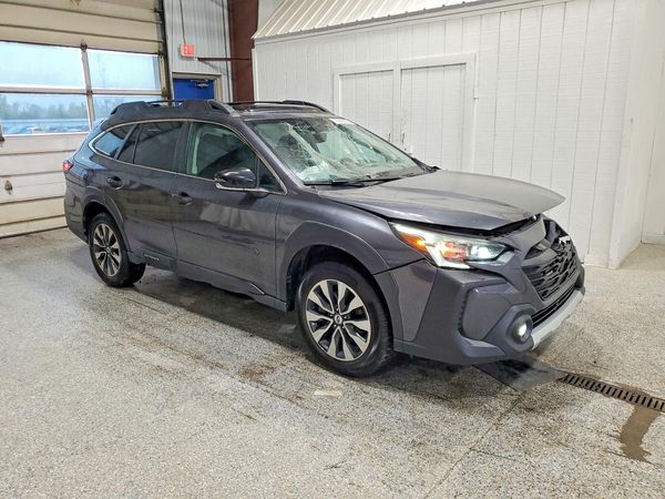 2023 SUBARU OUTBACK Limited — Passenger 3/4