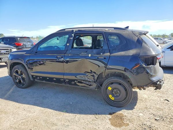 2025 VOLKSWAGEN TAOS 4Motion SE Black — DSRA