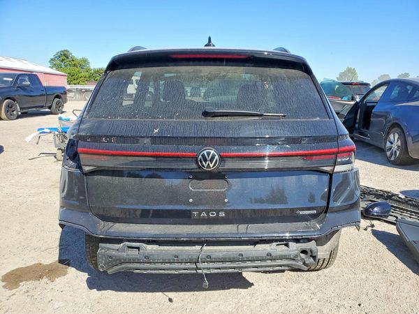 2025 VOLKSWAGEN TAOS 4Motion SE Black — DIRR