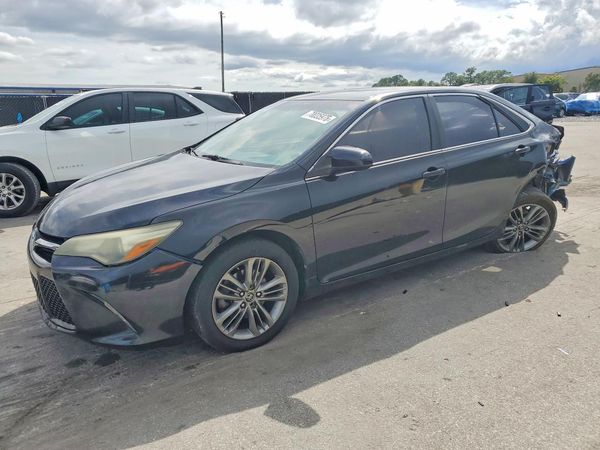 2015 TOYOTA CAMRY — DSFA — Front 3/4