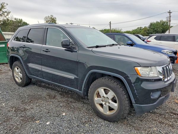 2012 JEEP CHEROKEE Laredo — Passenger 3/4