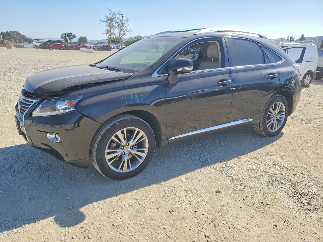 2013 LEXUS RX 450h — Front 3/4