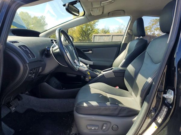 2012 TOYOTA PRIUS — DENT
