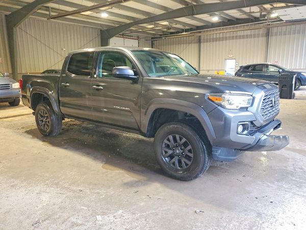 2020 TOYOTA TACOMA SR5 — Passenger 3/4