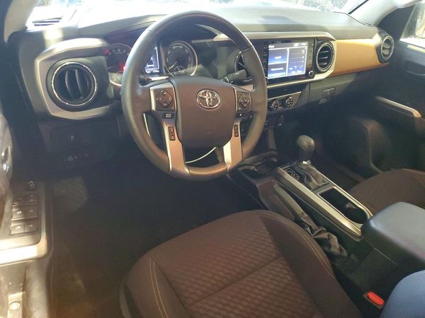 2020 TOYOTA TACOMA SR5 — CKPT