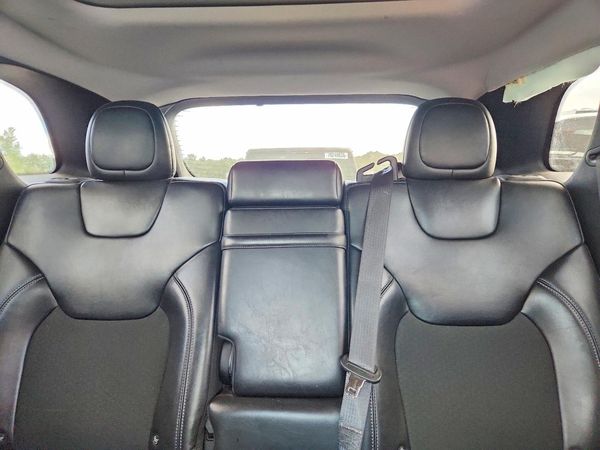 2019 JEEP CHEROKEE Latitude Plus — SUVN