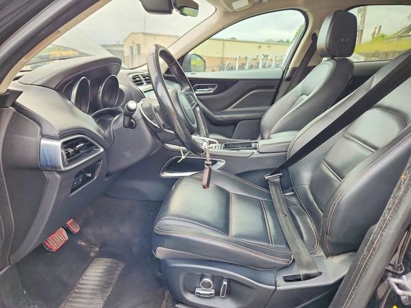 2019 JAGUAR F-PACE Prestige — DENT