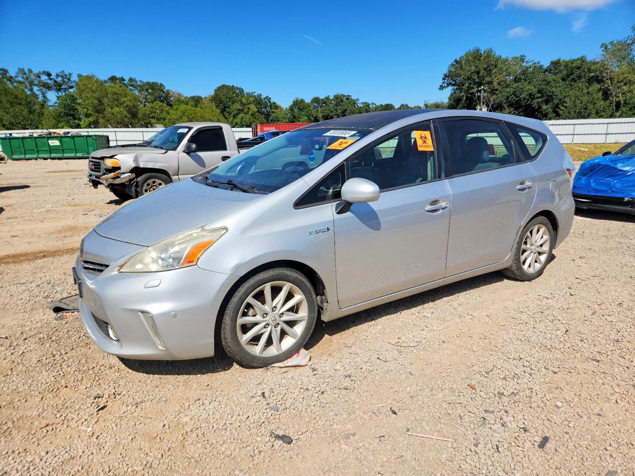 2012 TOYOTA PRIUS — Front 3/4