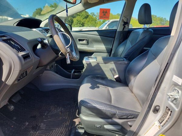 2012 TOYOTA PRIUS — DENT