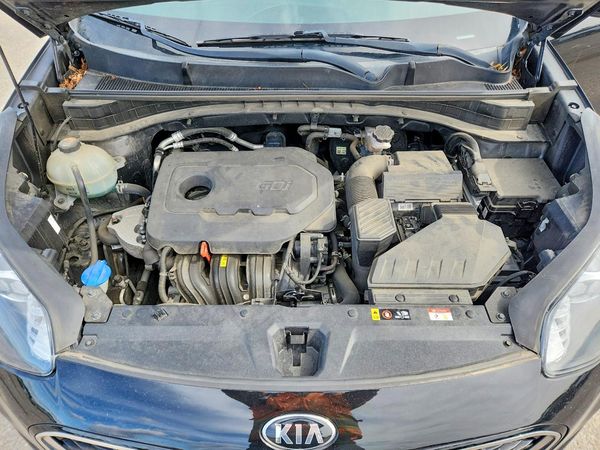 2020 KIA SPORTAGE LX — Engine bay