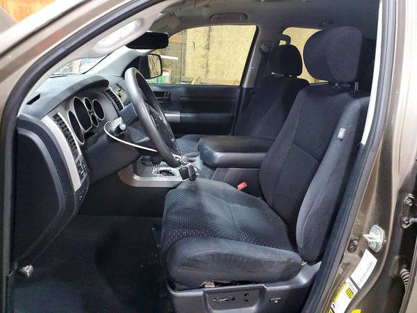 2013 TOYOTA TUNDRA SR5 — DENT