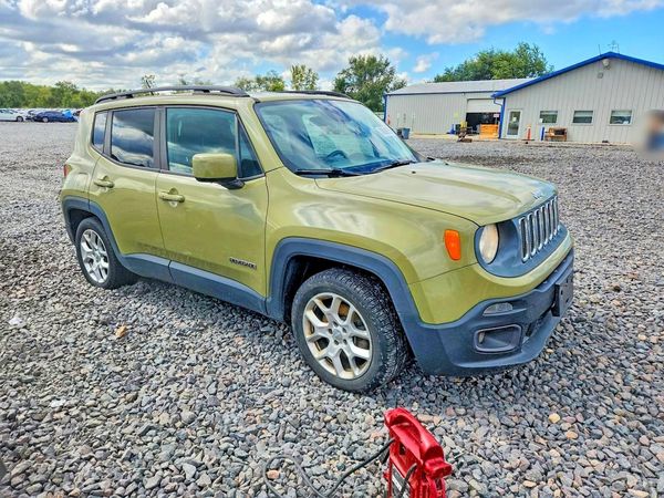 2015 JEEP RENEGADE — Passenger 3/4