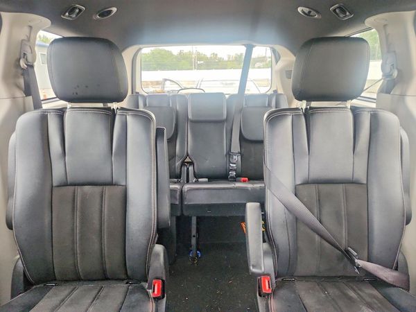 2020 DODGE GRAND CARAVAN SXT — SUVN