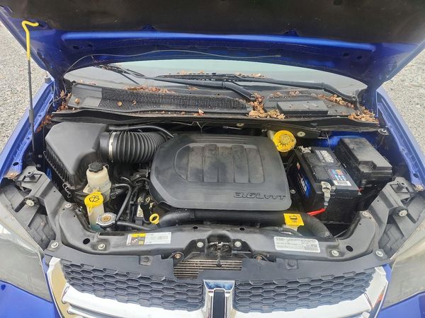 2020 DODGE GRAND CARAVAN SXT — Engine bay
