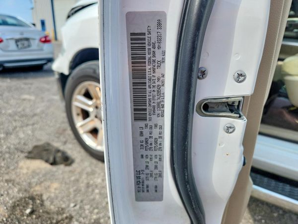 2018 RAM 1500 SLT — VINS