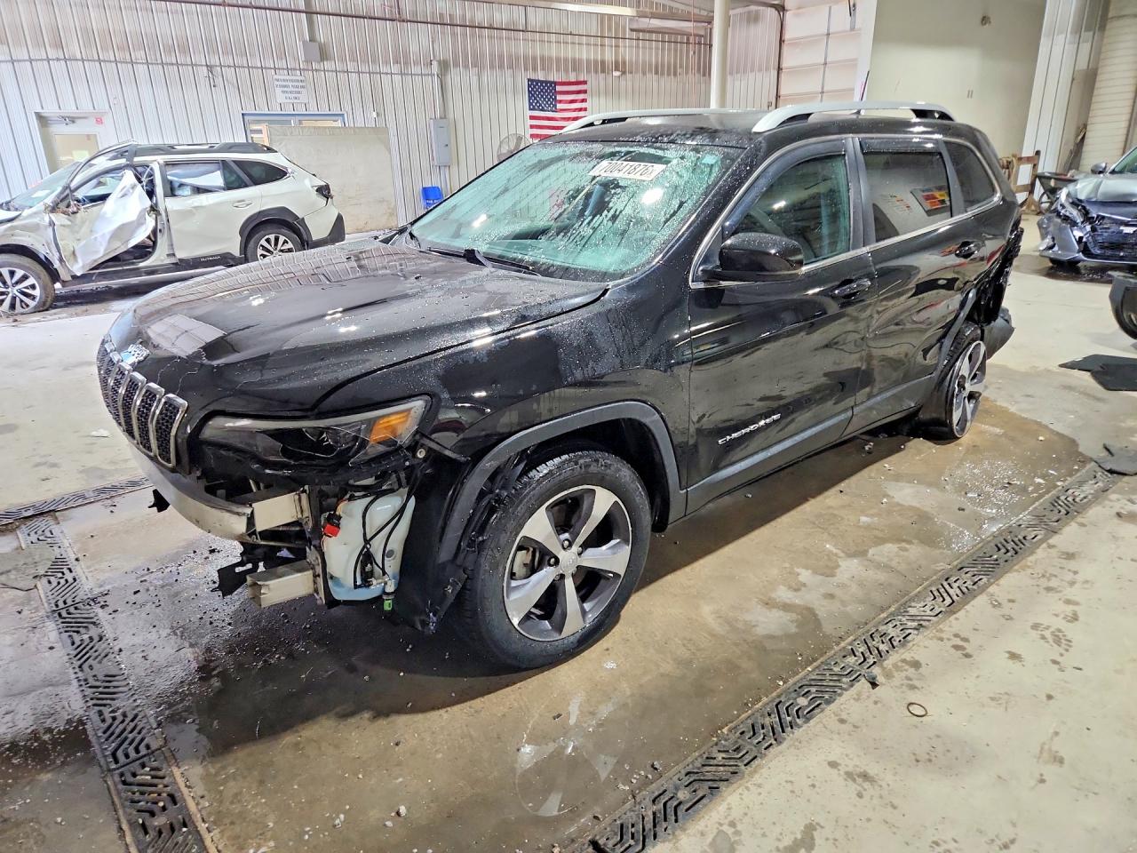 2019 JEEP CHEROKEE Limited — Front 3/4