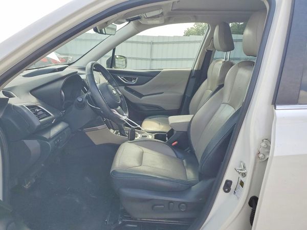 2021 SUBARU FORESTER Limited — DENT