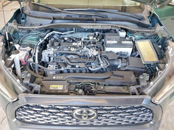 2023 TOYOTA COROLLA CROSS LE — Engine bay