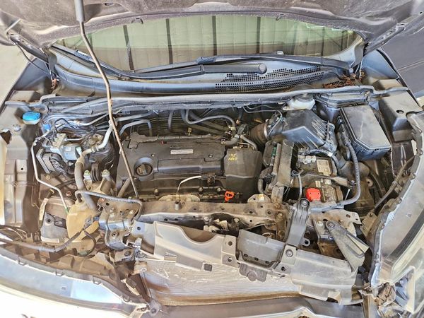 2016 HONDA CRV EX — Engine bay