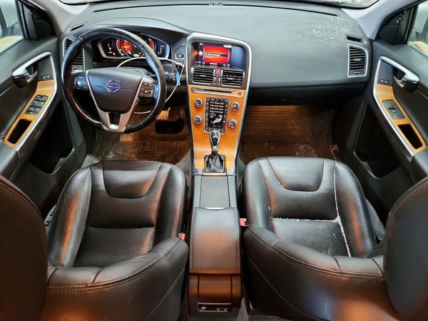 2017 VOLVO XC60 Inscription — CKPT