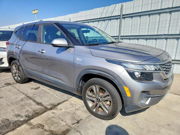 2021 KIA SELTOS LX — Passenger 3/4