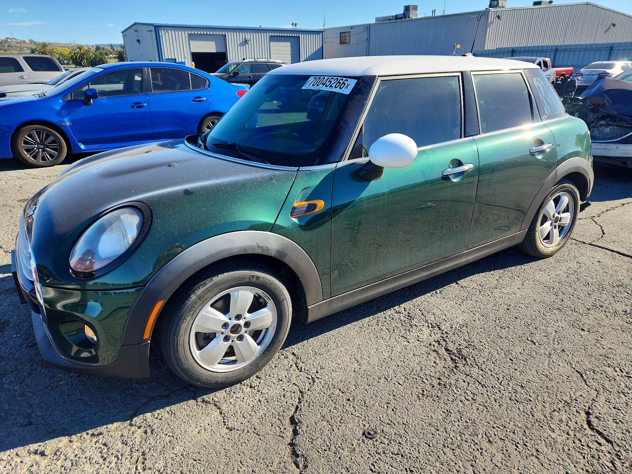 2015 MINI COOPER — Front 3/4
