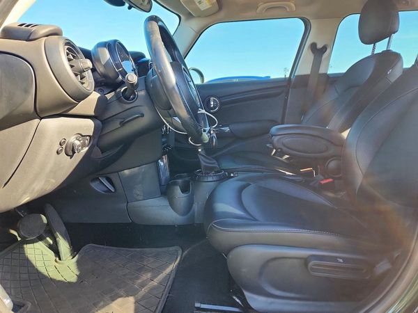 2015 MINI COOPER — DENT