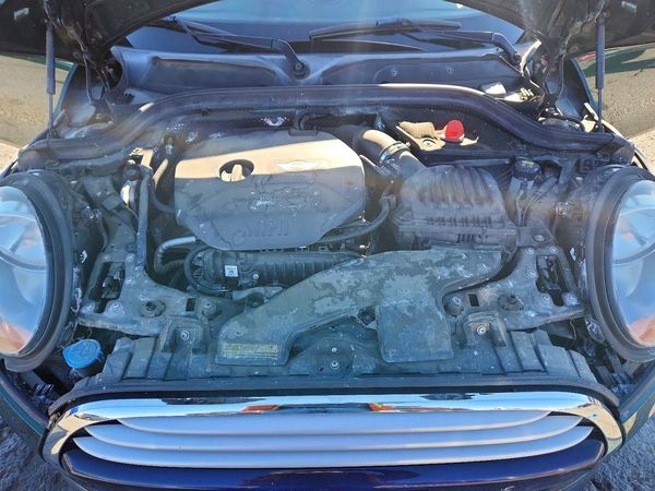 2015 MINI COOPER — Engine bay