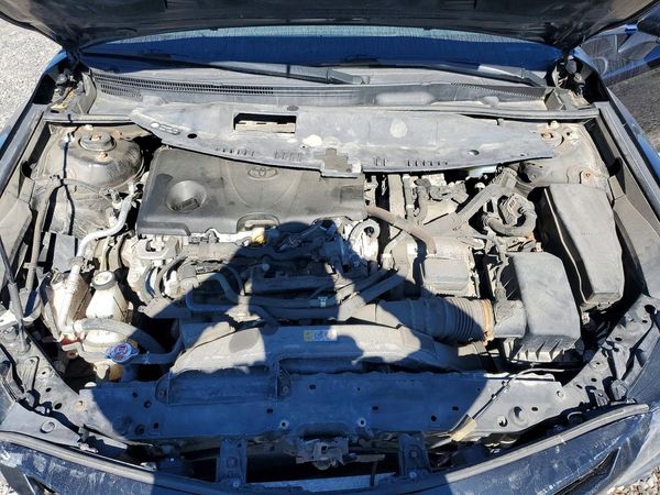 2021 TOYOTA CAMRY — Engine bay