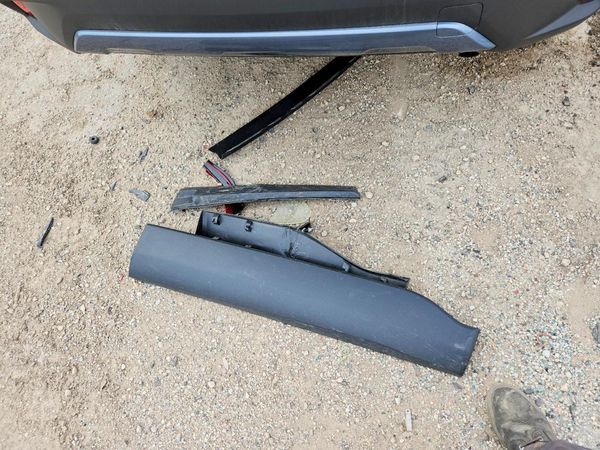 2025 TOYOTA COROLLA CROSS LE — LOOS