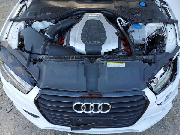 2017 AUDI A7 — Engine bay