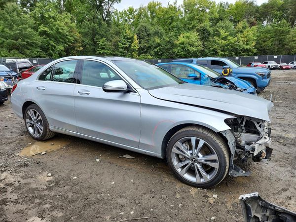 2017 MERCEDES-BENZ C C300-4M — Passenger 3/4