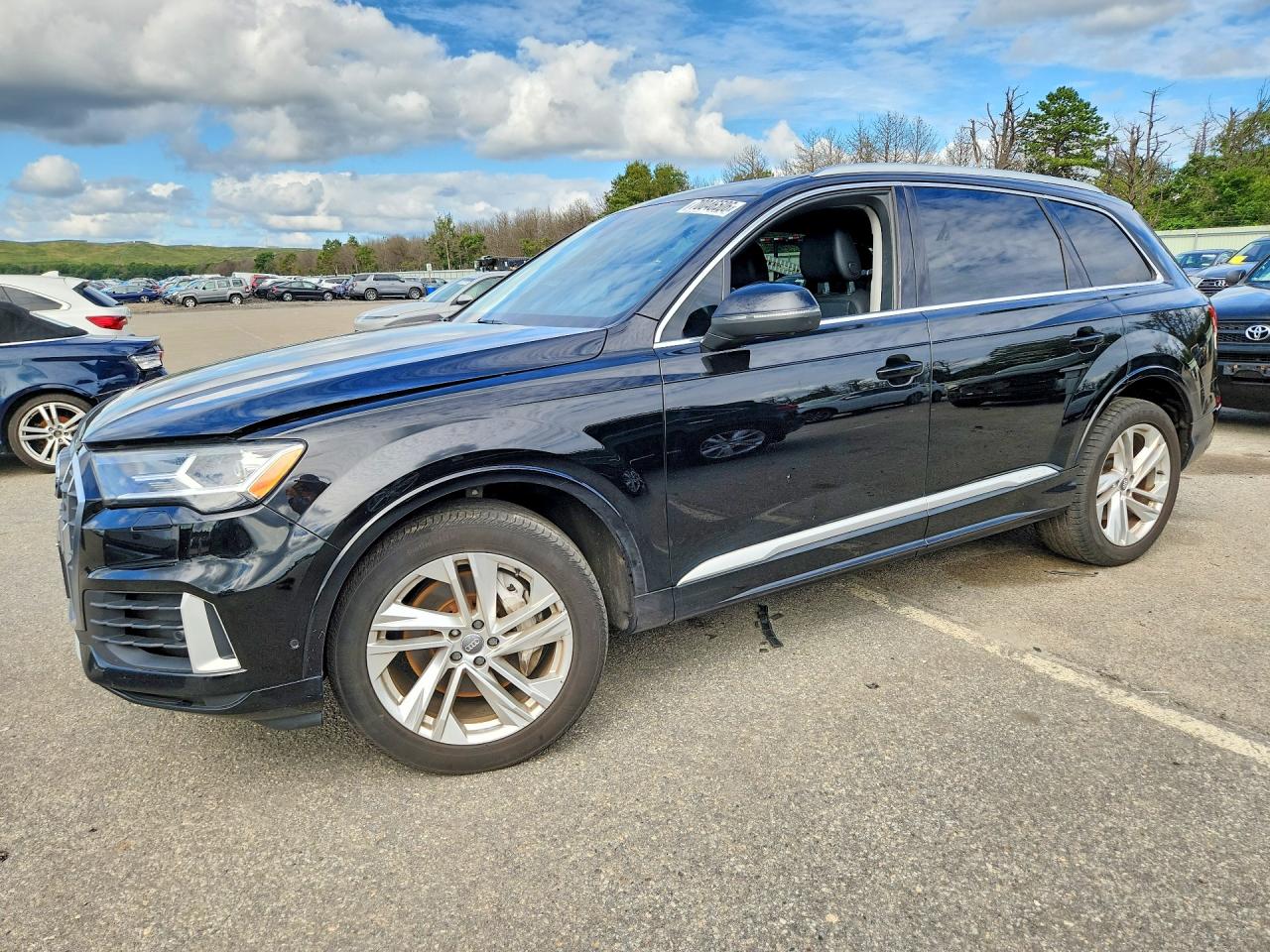2020 AUDI Q7 quattro Premium Plus — Front 3/4