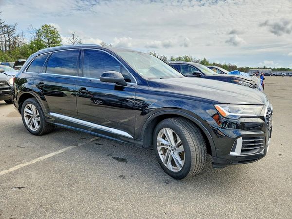 2020 AUDI Q7 quattro Premium Plus — Passenger 3/4