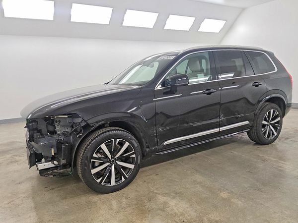 2026 VOLVO XC90 Core — Front 3/4