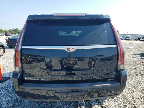 2020 CADILLAC ESCALADE Luxury — DIRR