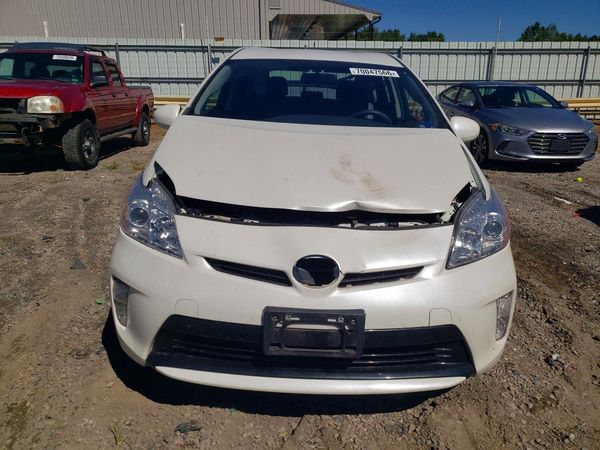 2015 TOYOTA PRIUS — DIRF