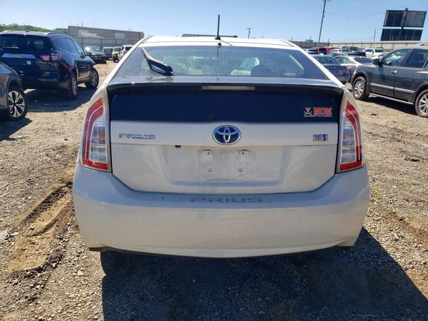 2015 TOYOTA PRIUS — DIRR