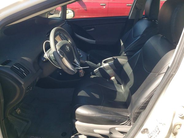 2015 TOYOTA PRIUS — DENT