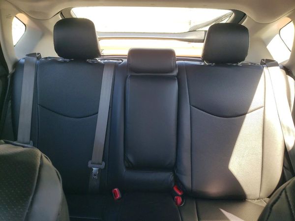 2015 TOYOTA PRIUS — SUVN