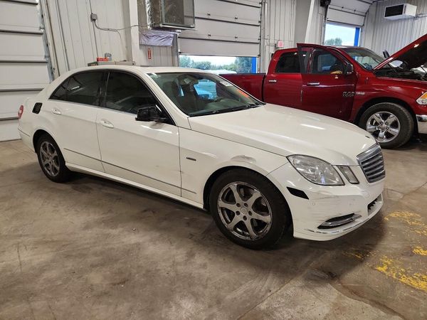 2012 MERCEDES-BENZ E E350 — Passenger 3/4