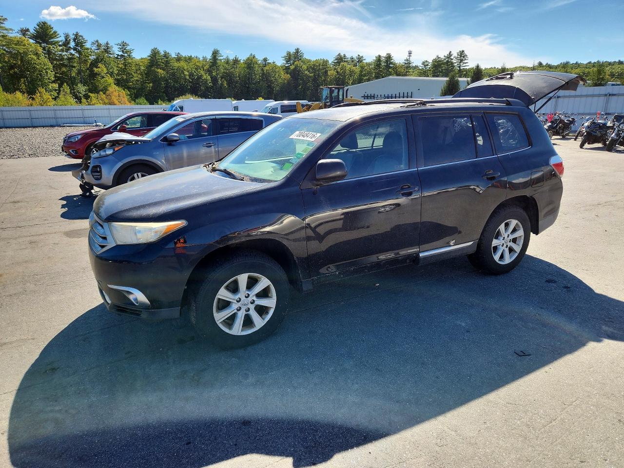 2013 TOYOTA HIGHLANDER Base/Hybrid — Front 3/4