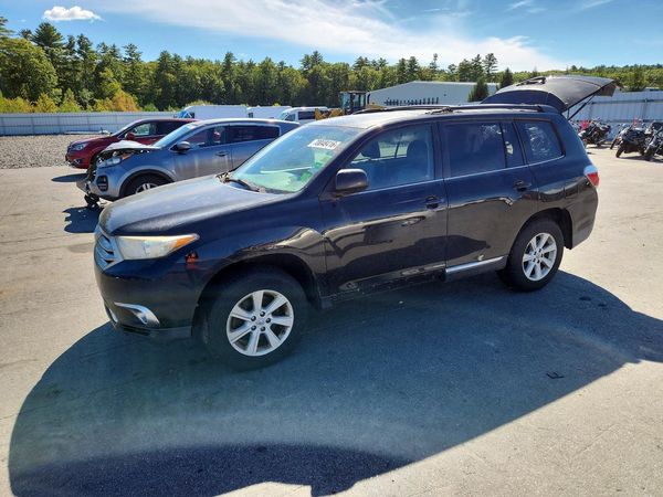 2013 TOYOTA HIGHLANDER — DSFA — Front 3/4