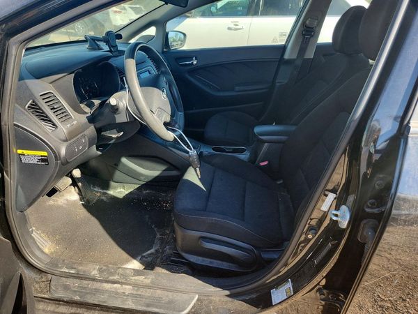 2016 KIA FORTE GL (Middle-Low Grade) — DENT