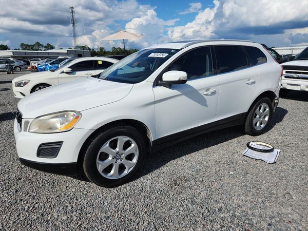 2012 VOLVO XC60 — DSFA — Front 3/4