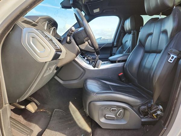 2014 LAND ROVER RANGEROVER HSE — DENT