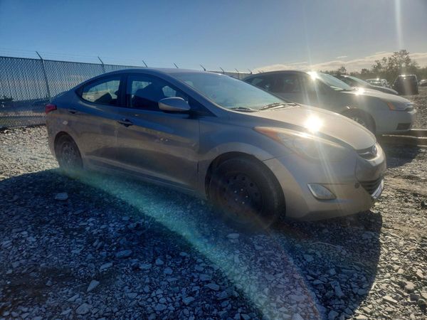 2013 HYUNDAI ELANTRA — Passenger 3/4