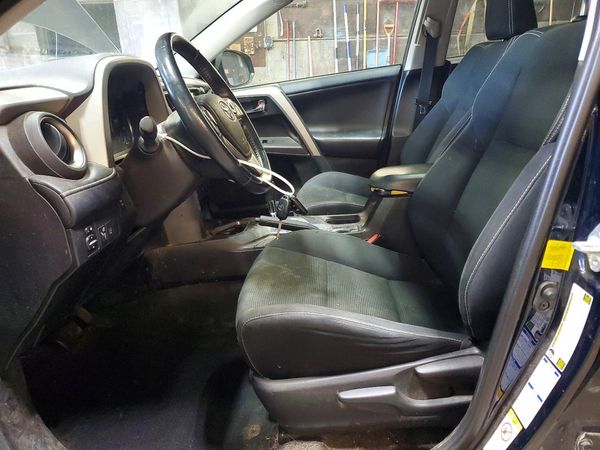 2017 TOYOTA RAV4 XLE — DENT